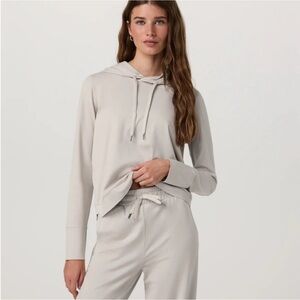 Vuori Halo Essential Hoodie size S